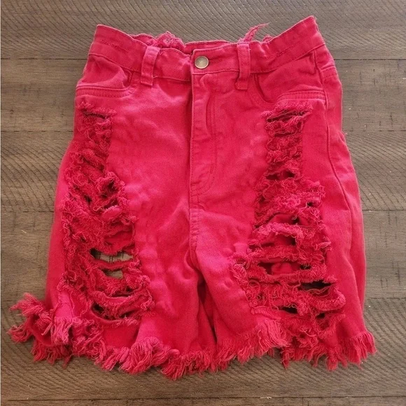 Fashion nova red high rise distressed shorts size 3 - Picture 1 of 3
